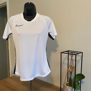 NIKE DRI-FIT SHIRT